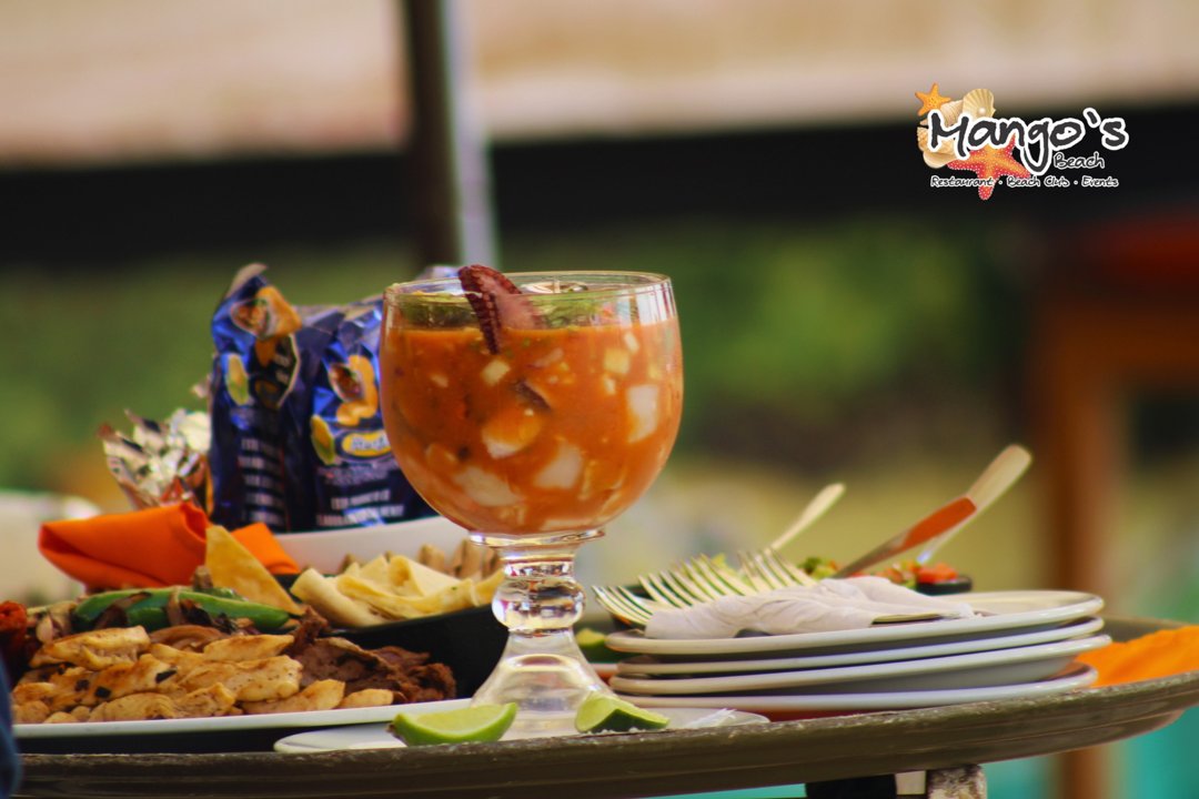 Anuncio de Mangos Beach Club: Restaurante