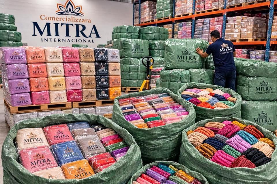 Anuncio de Comercializadora Mitra Internacional: venta al mayoreo de productos textiles y artesanías