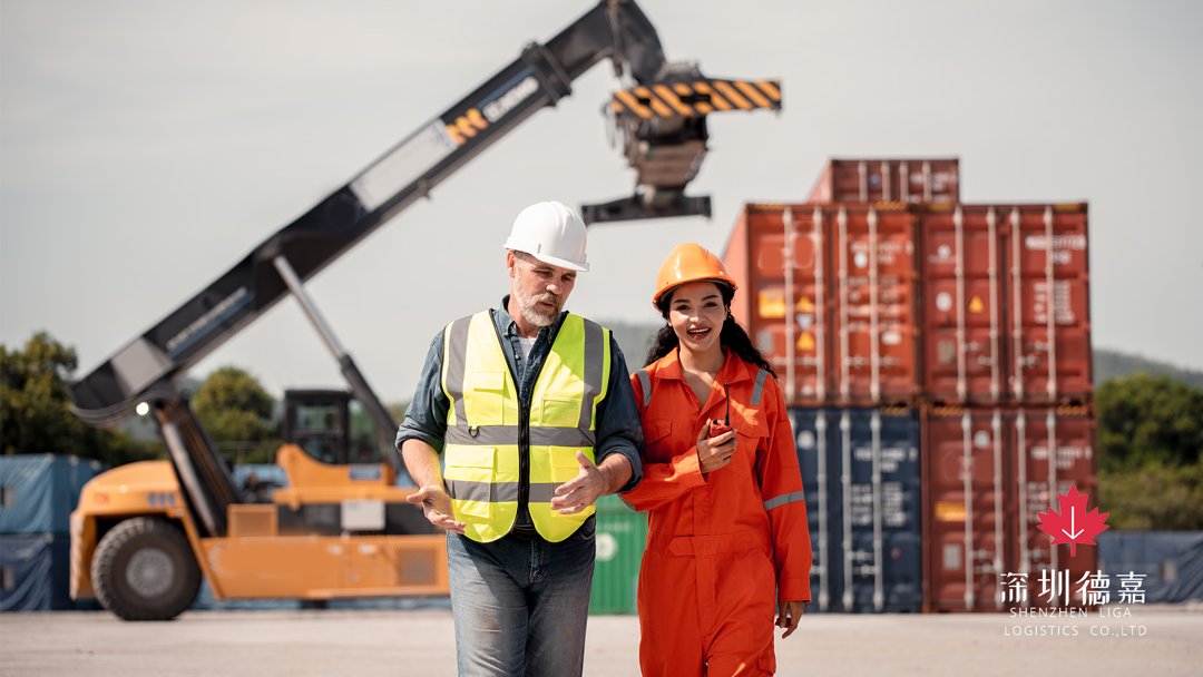 Anuncio de Liga Logistics: transporte de contenedores FCL