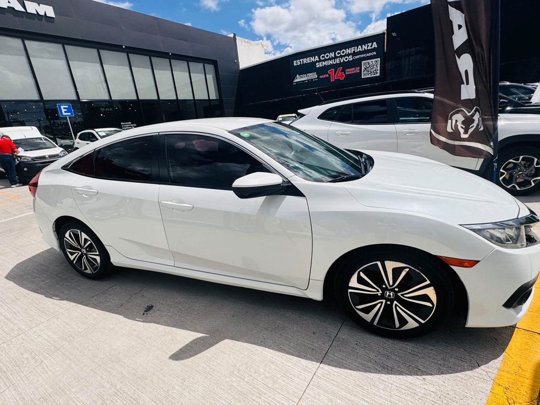 Anuncio de Yahaira Gutiérrez Seminuevos: Honda Civic